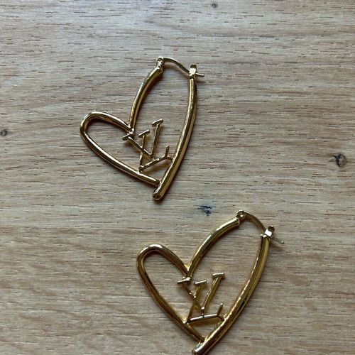 Copper earrings in gold color, heart shape, used Louis Vuitton