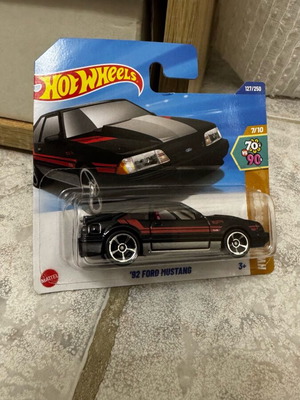 Hot Wheels '92 Ford Mustang καινούργιο, σφραγισμένο