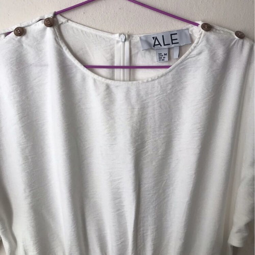 ALE midi dress white new with buttons and belt, size Medium