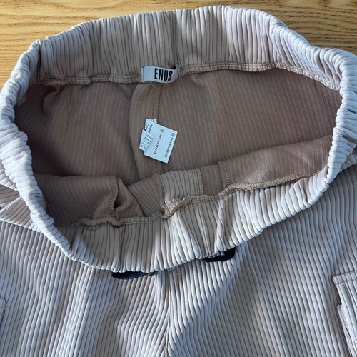 Beige cargo shorts XL like new