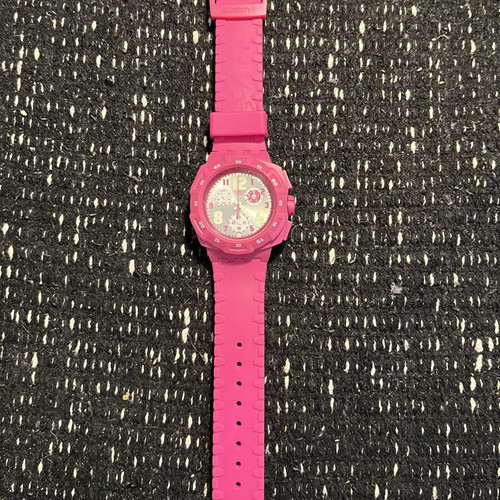 Swatch New Chrono Huyana SUIP400 wristwatch like new, pink