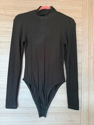 Ichi long-sleeve black bodysuit like new, size S