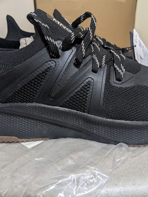 Mango men's running shoes new, size 42, black