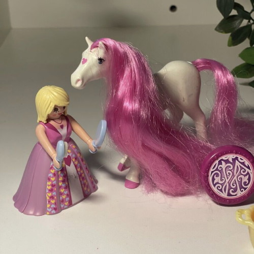 Playmobil 6166 Princess Rosalia with Horse in good condition