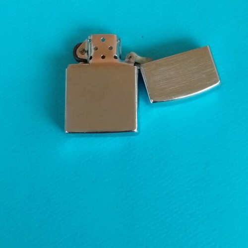 Maxwell Full lighter like new, vintage metal