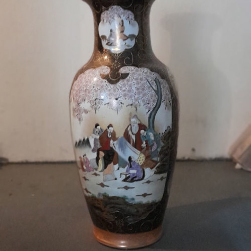Sactuma Vase 95cm with enamel and gold, Chinese and Geisha motifs