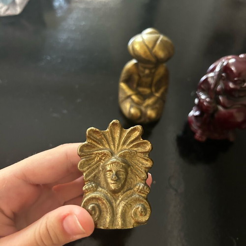 Set of three decorative figurines like new