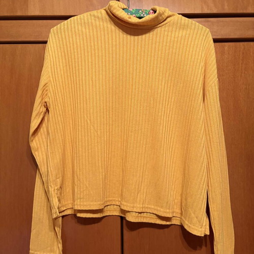 H&M turtleneck shirt like new, mustard, size L