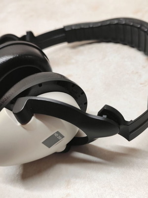 Sennheiser HD 200 headphones used, early version Made In Ireland for parts
