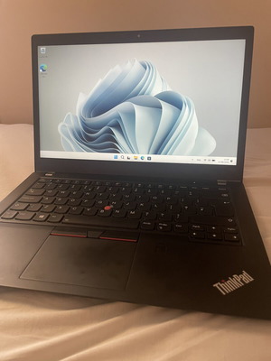 Lenovo ThinkPad T480s laptop used, Intel Core i5, 8GB RAM, 256GB SSD