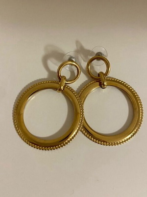 Hoop earrings with hammered goldtone details, new