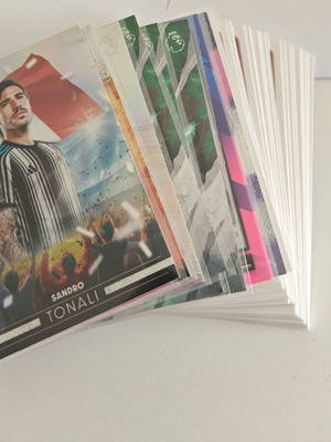 Topps EPL Flagship πακέτο 35 καρτών με 10 holo παράλληλες