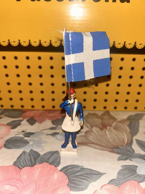 Athina Evzones Flag Bearer Figure used, 1980s blue Fermeli