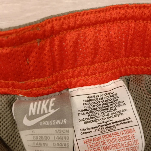 Vintage Nike "Gorpcore" Essential - Khaki Cargo Shorts