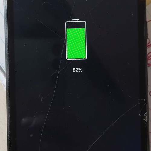 Xiaomi Redmi S2 used with broken screen and battery cover