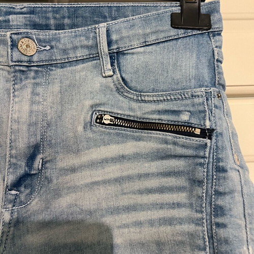 H&M low-rise denim shorts like new, size M