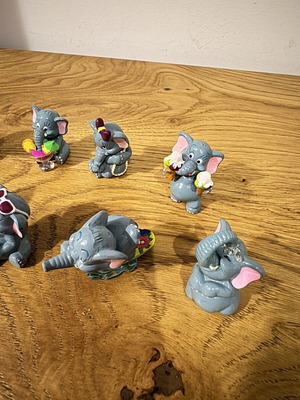 Kinder elephant figures used, 9 different from the 90s