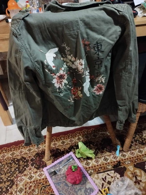 Bershka γυναικείο χακί μπουφάν militaire size small σαν καινούργιο