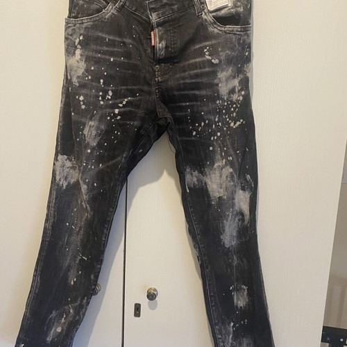Dsquared2 women's jeans like new, black with paint splatter effect