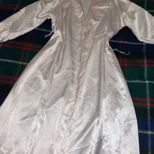 Marks & Spencer robe used, white, heavy and soft fabric