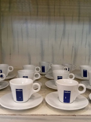 Φλυτζανάκια espresso Lavazza πορσελάνινα, σαν καινούργια, πακέτο 13 σετ