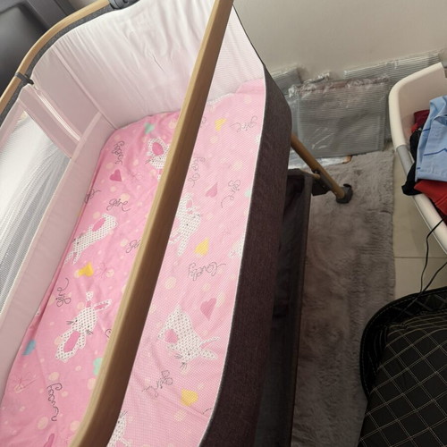 Cangaroo Amo baby cot with Greco strom Erato mattress and mosquito net, like new