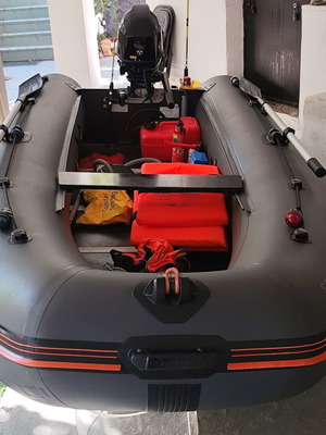 Boat Kolibri 3300 Sealine with Tohatsu 9.8hp engine, like new