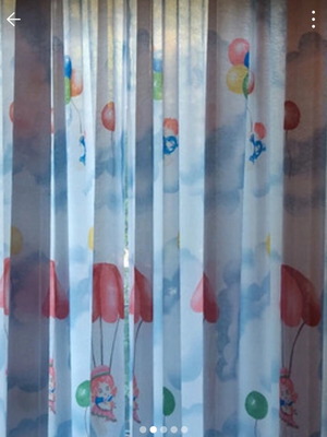 Children's curtain unisex like new