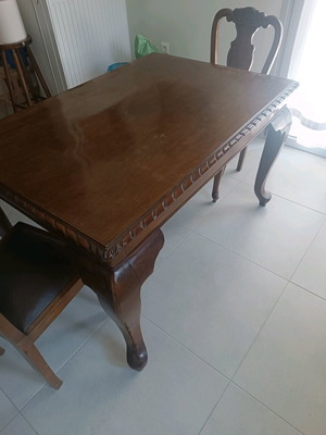 Table like new with dimensions 1.30×90 +60 extensions, height 78