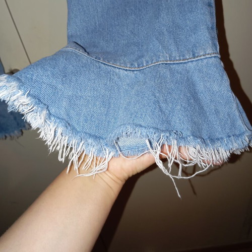 Stradivarius summer cropped jeans with ruffles, like new, large