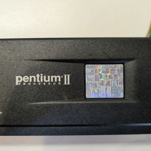 Intel Pentium II 400MHz SL2U5 processor used with heatsink