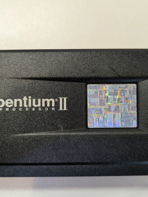 Intel Pentium II 400MHz SL2U5 processor used with heatsink