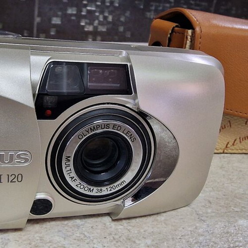Olympus MJU III 120 35mm Point & Shoot Film Camera like new
