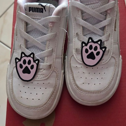 Puma girls' sneakers size 27 like new, white with pink details