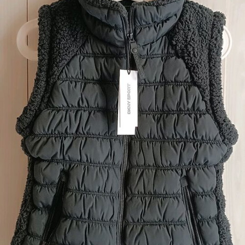 DKNY sleeveless vest new, black, size S