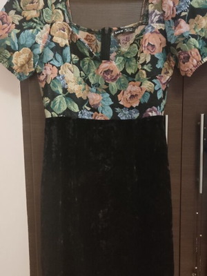 Shein midi dress floral and velvet, size small, like new