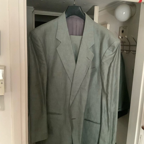 Rossi suit like new, size 52