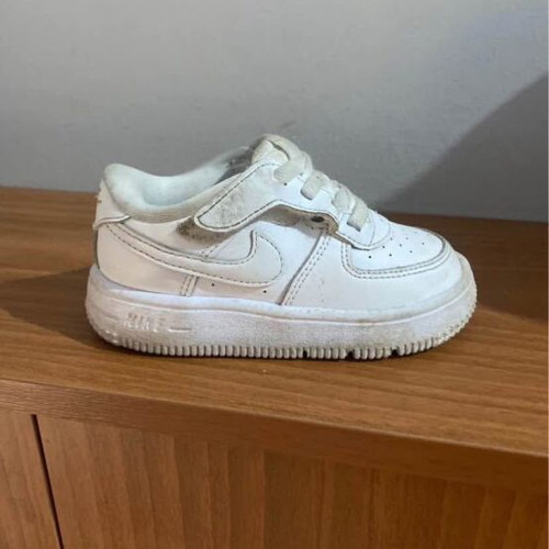 Baby shoes, 3 pairs sizes 22 and 23.5