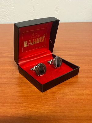 Μανικετόκουμπα καινούργια, ασημί