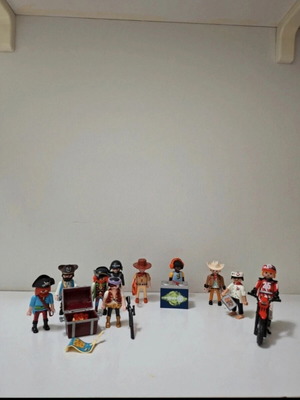 Playmobil various figures like new pack