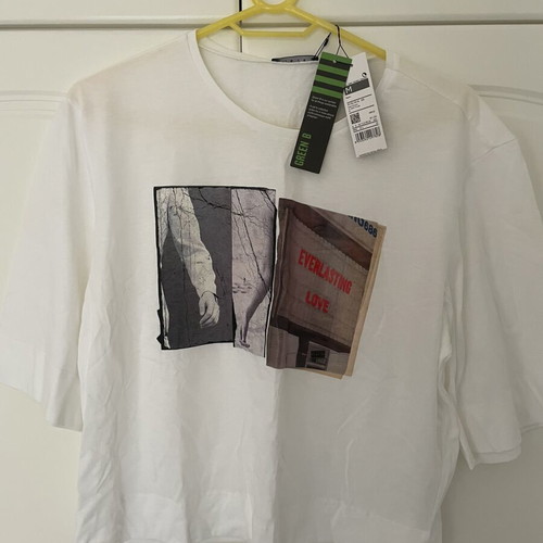 T-shirt Green B white medium size new with print