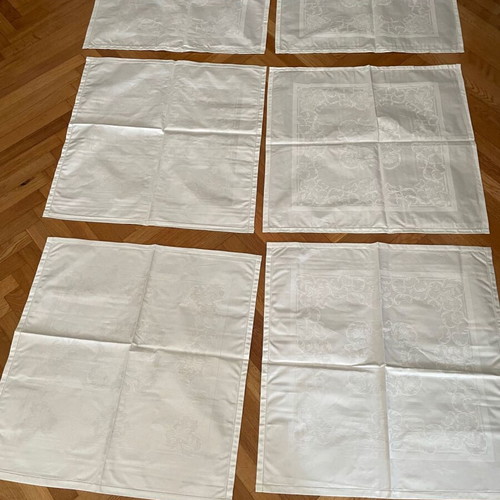 Lux tablecloth with 12 cotton dinner napkins, new
