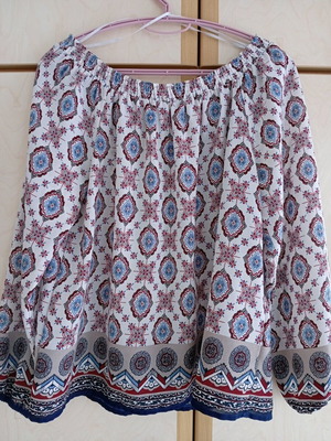 Stradivarius blouse with geometric patterns like new, multicolored