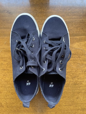 Γυναικείο sneaker H&M νούμερο 39 σαν καινούργιο, μπλε σκούρο