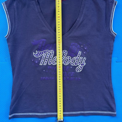 Vintage Y2K Melody graphic top size Medium like new