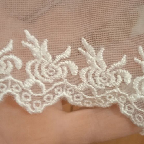 Blouse lace-trimmed, like new, white, size S