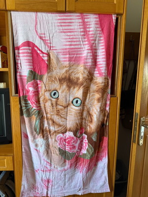Beach towel with pink cat new