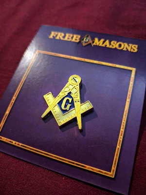 Metal Gold-Plated Masonic Pin new