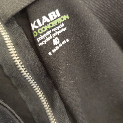 Kiabi black pencil skirt with front zipper, size M