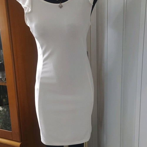 Women's White Elastic Dress like new, Small/Xsmall